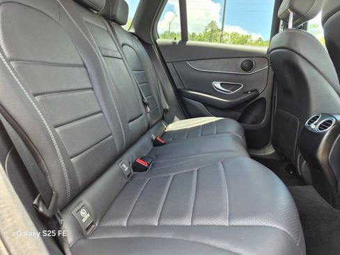 Used 2022 Mercedes-Benz GLC 300 image 19