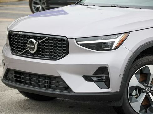 Certified 2026 Volvo XC40 B5 Plus AWD/4WD image 18