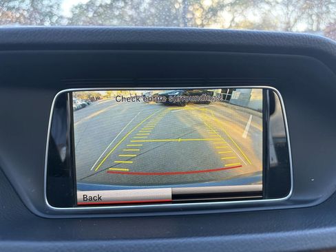 Used 2014 Mercedes-Benz E 250 BlueTEC Sedan image 21