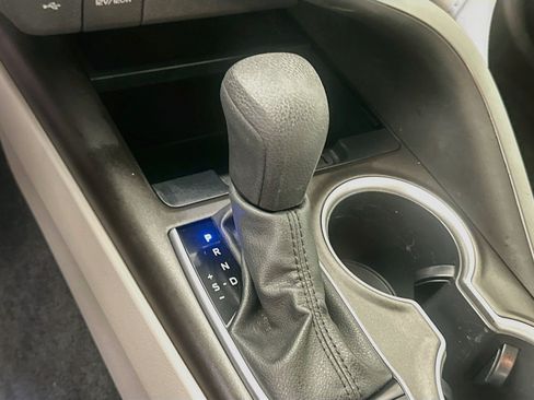 Used 2022 Toyota Camry LE FWD image 23