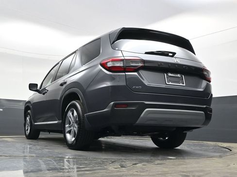 Used 2025 Honda Pilot EX-L image 31