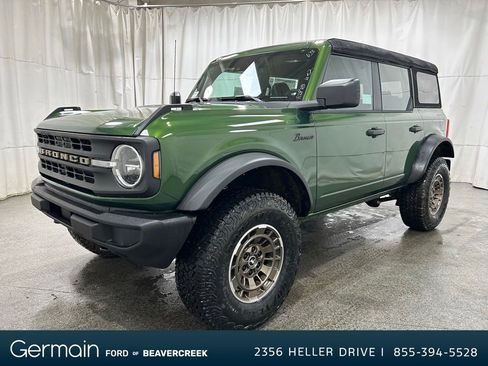 New 2025 Ford Bronco 4-Door image 4