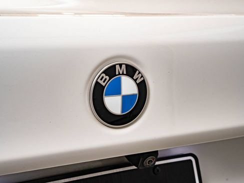 Used 2023 BMW 530i xDrive w/ M Sport Package AWD/4WD image 17
