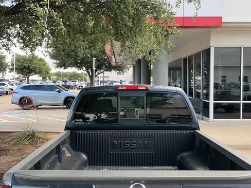 Used 2016 Nissan Frontier SV RWD image 9