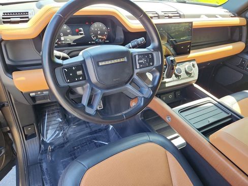 Used 2023 Land Rover Defender 90 X AWD/4WD image 14