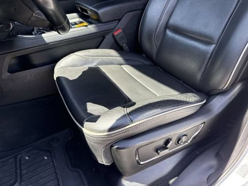 Used 2022 RAM 1500 Limited w/ Body Color Bumper Group RWD image 12