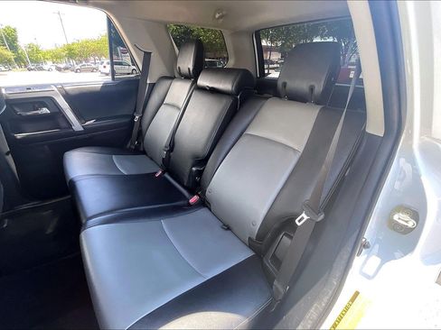 Used 2024 Toyota 4Runner SR5 Premium w/ Moonroof Package AWD/4WD image 31