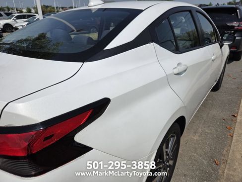 Used 2023 Nissan Versa SV FWD image 10