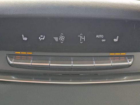 Used 2022 Cadillac Escalade ESV Sport w/ Touring Package image 18