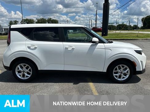 Used 2025 Kia Soul LX w/ LX Technology Package FWD image 4
