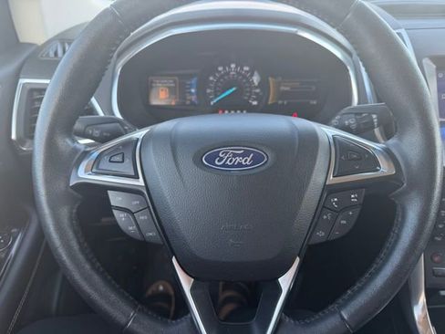 Used 2020 Ford Edge Titanium AWD/4WD image 8