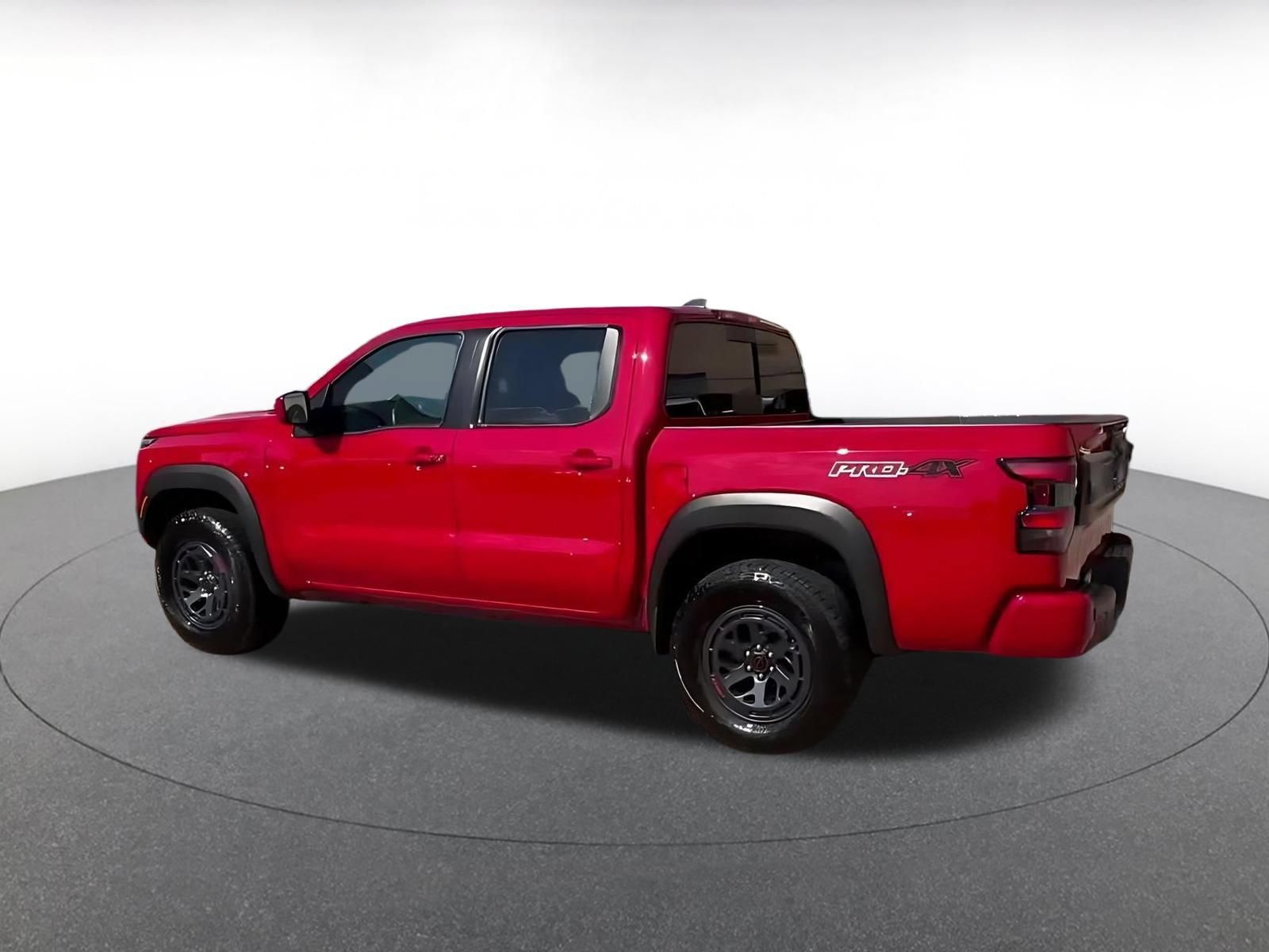 Used 2026 Nissan Frontier PRO-4X AWD/4WD image 7