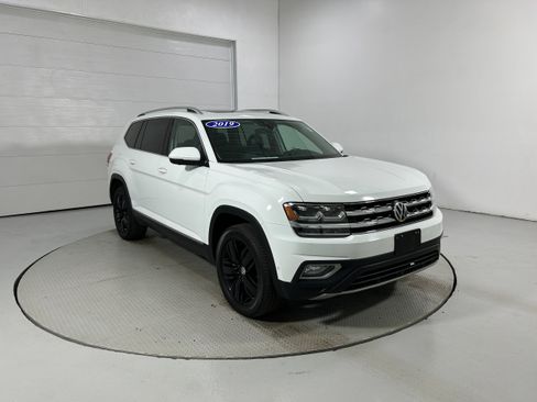Used 2019 Volkswagen Atlas SEL Premium AWD/4WD image 3