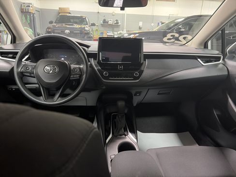 Used 2023 Toyota Corolla LE image 25