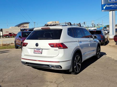 Used 2024 Volkswagen Tiguan SEL R-Line w/ MDO Package, Two-Row image 5