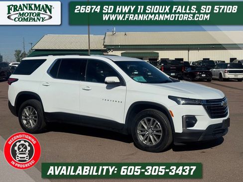 Used 2023 Chevrolet Traverse LT AWD/4WD image 1