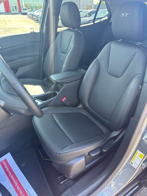 Used 2024 Buick Encore GX Sport Touring w/ Advanced Technology Package FWD image 9
