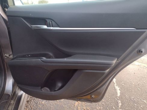 Used 2019 Toyota Camry SE image 13