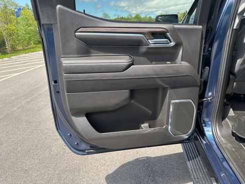 Used 2022 Chevrolet Silverado 1500 RST AWD/4WD image 16