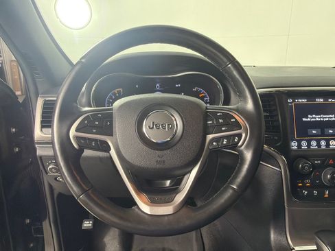 Used 2018 Jeep Grand Cherokee Limited AWD/4WD image 15