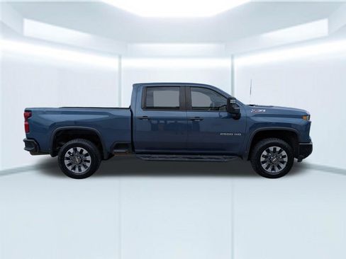 Used 2024 Chevrolet Silverado 2500 Custom w/ Custom Convenience Package AWD/4WD image 7