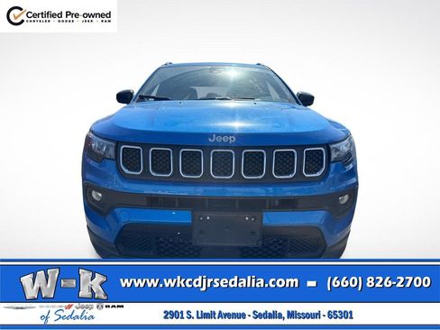 Used 2024 Jeep Compass Latitude AWD/4WD image 9