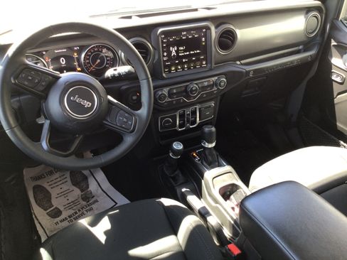 Used 2023 Jeep Wrangler Unlimited Sport AWD/4WD image 10