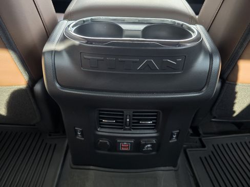 Certified 2023 Nissan Titan Platinum Reserve w/ Moonroof Package AWD/4WD image 26