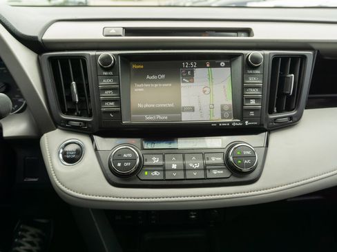 Used 2016 Toyota RAV4 Limited image 25