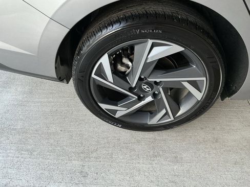 Certified 2025 Hyundai Elantra Sport image 5