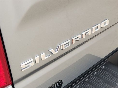 Used 2025 Chevrolet Silverado 1500 Custom RWD image 9