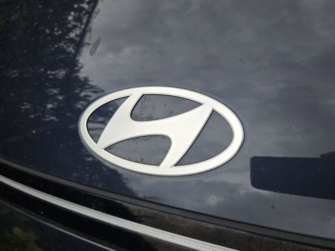 Certified 2024 Hyundai Kona SE FWD image 11