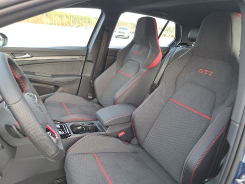 New 2026 Volkswagen GTI SE image 14
