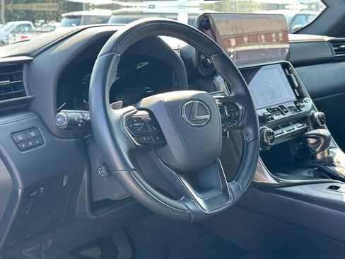 Used 2024 Lexus LX 600 4WD w/ Luxury Package image 15