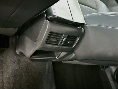 Used 2023 Nissan Rogue S AWD/4WD image 27