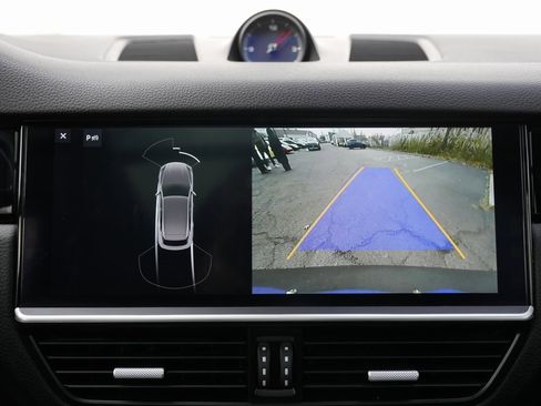 Used 2020 Porsche Cayenne image 55