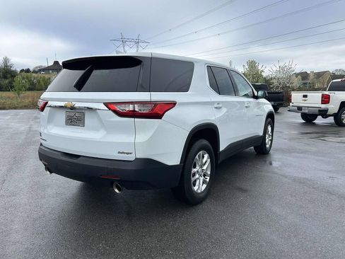 Used 2020 Chevrolet Traverse LS image 3