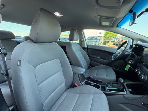 Used 2017 Kia Forte LX FWD image 19