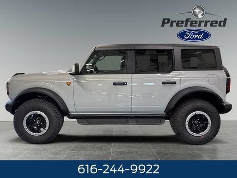 New 2026 Ford Bronco Badlands AWD/4WD image 9