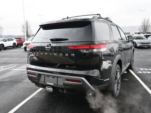 New 2026 Nissan Pathfinder SL image 8