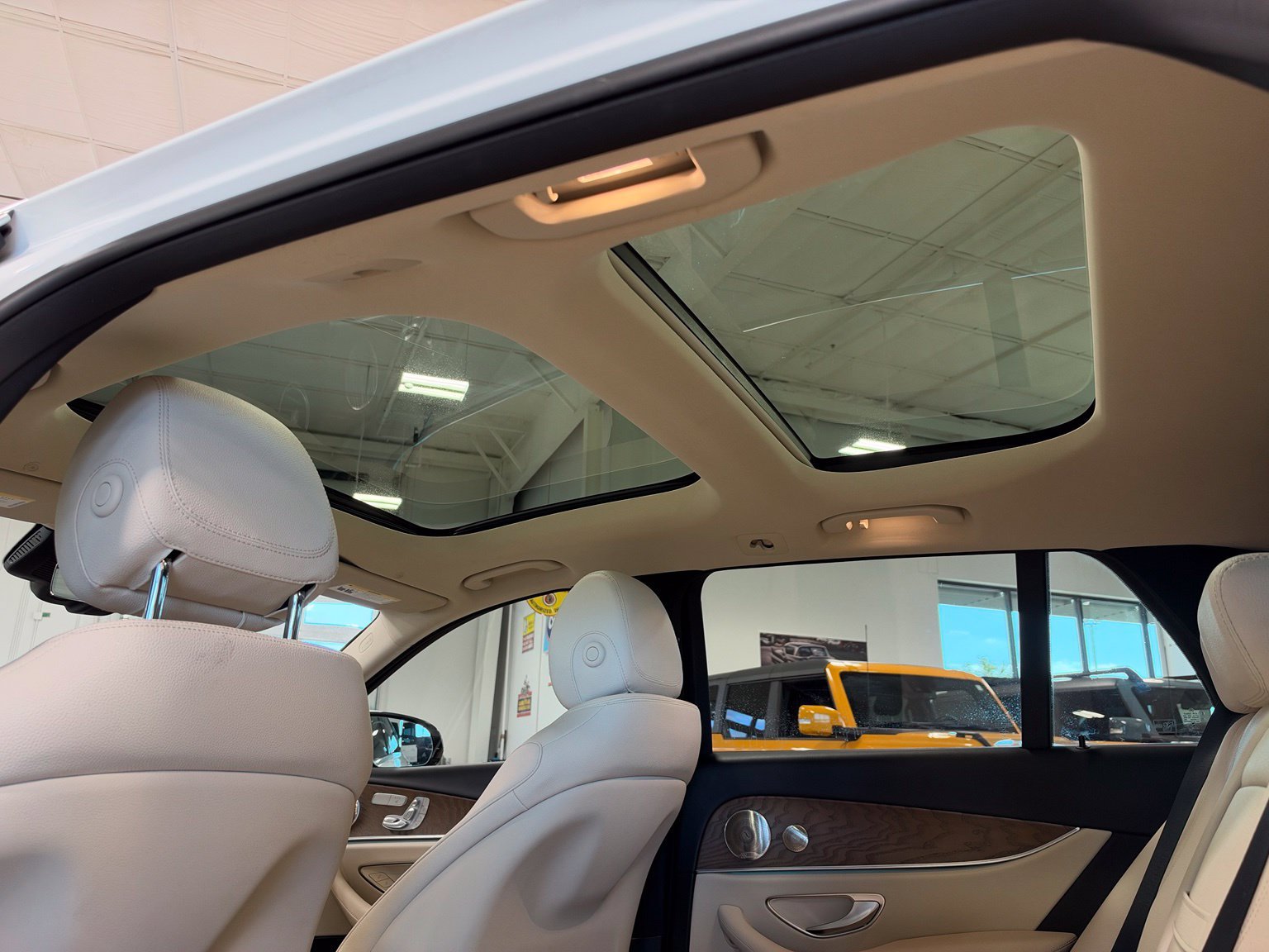 Used 2021 Mercedes-Benz E 450 4MATIC All-Terrain Wagon w/ Premium Package image 33