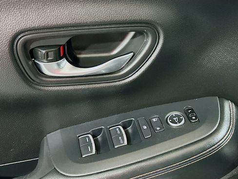 Used 2023 Honda HR-V Sport image 15