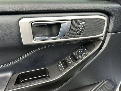 Used 2020 Ford Explorer XLT w/ Equipment Group 202A image 13