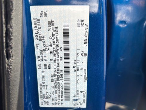 Used 2017 Ford Escape SE w/ Equipment Group 201A FWD image 10