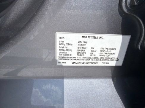 Used 2026 Tesla Model Y 2WD image 31
