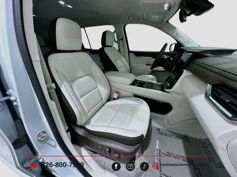 Used 2026 GMC Acadia Denali w/ Super Cruise Package FWD image 29