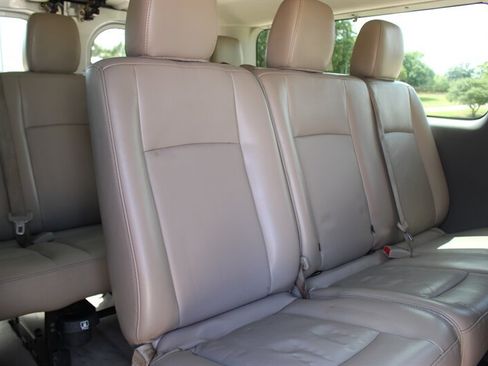 Used 2014 Nissan NV 3500 SL w/ Technology Package RWD image 18