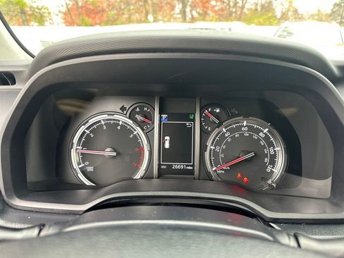 Used 2024 Toyota 4Runner TRD Off-Road Premium image 18