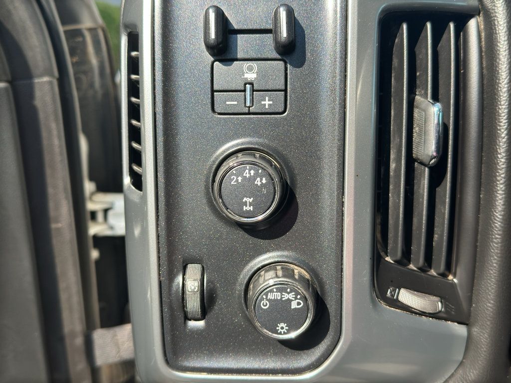 Used 2016 Chevrolet Silverado 2500 LT AWD/4WD image 25