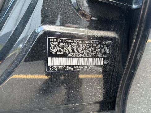 Used 2023 Lexus IS 350 F Sport image 28